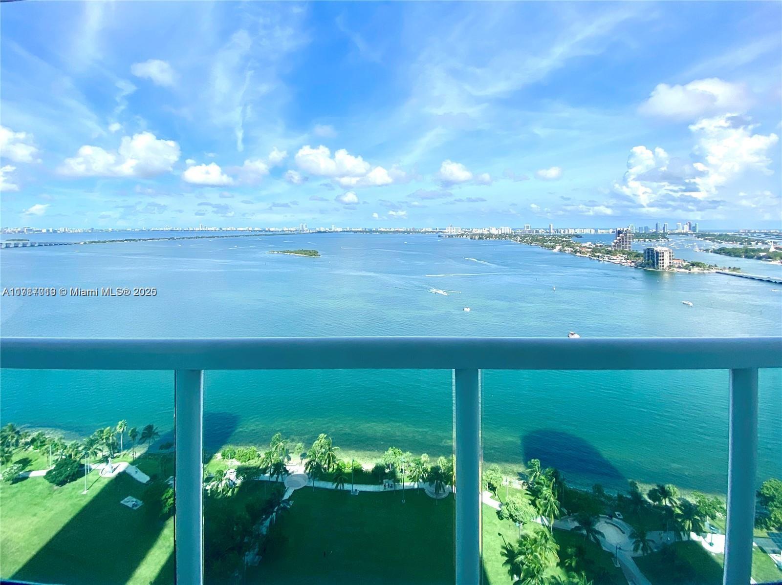 Condo for Sale in Miami, FL