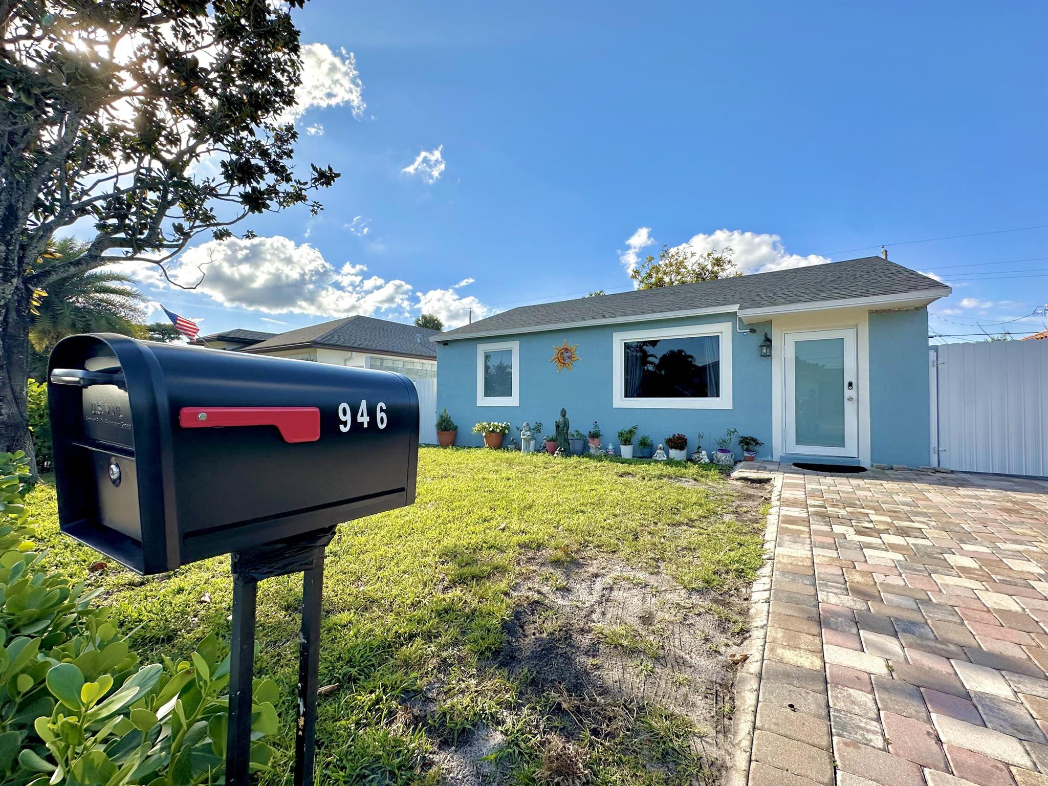 Homes for sale in West Palm Beach, FL | 946 Mcintosh Street, West Palm Beach, FL 33405 | MLS# R11083015