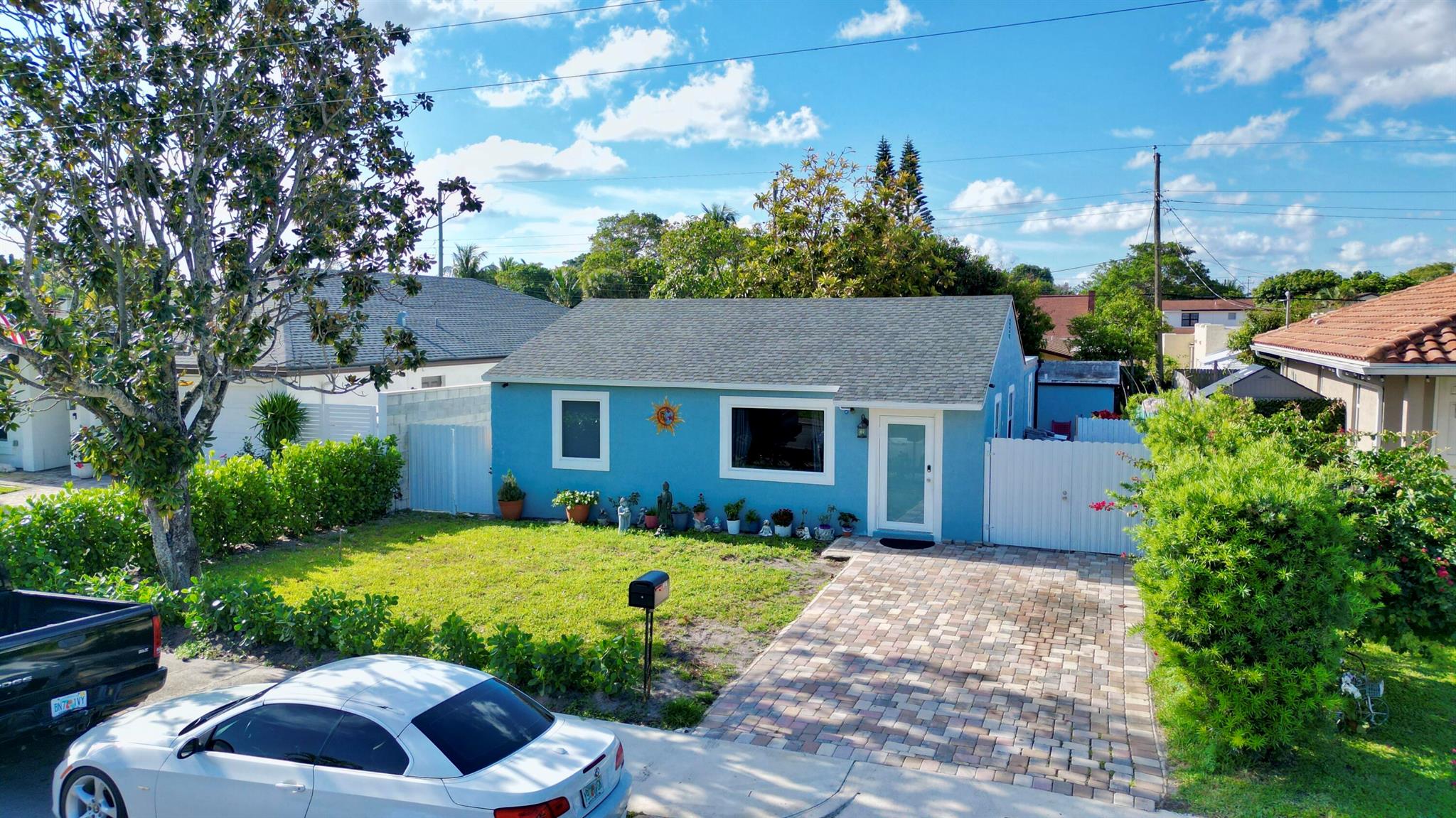 Homes for sale in West Palm Beach, FL | 946 Mcintosh Street, West Palm Beach, FL 33405 | MLS# R11083015