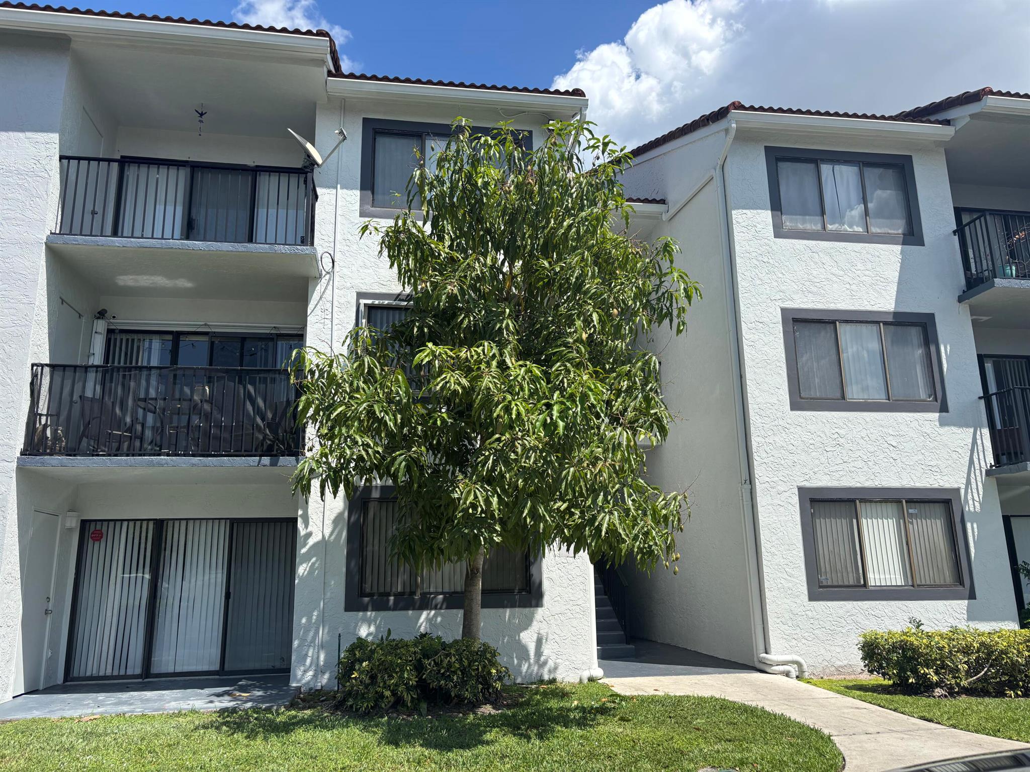 Visconti Condominiums