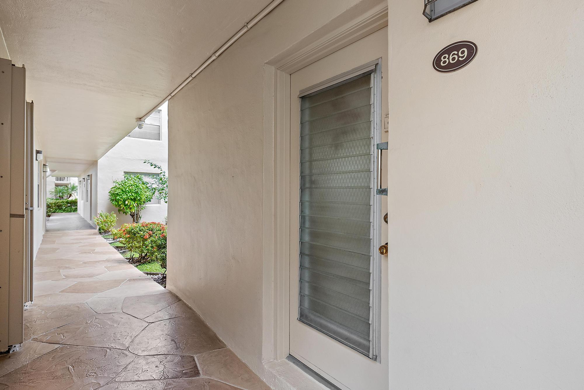 Kings Point Flanders Cond