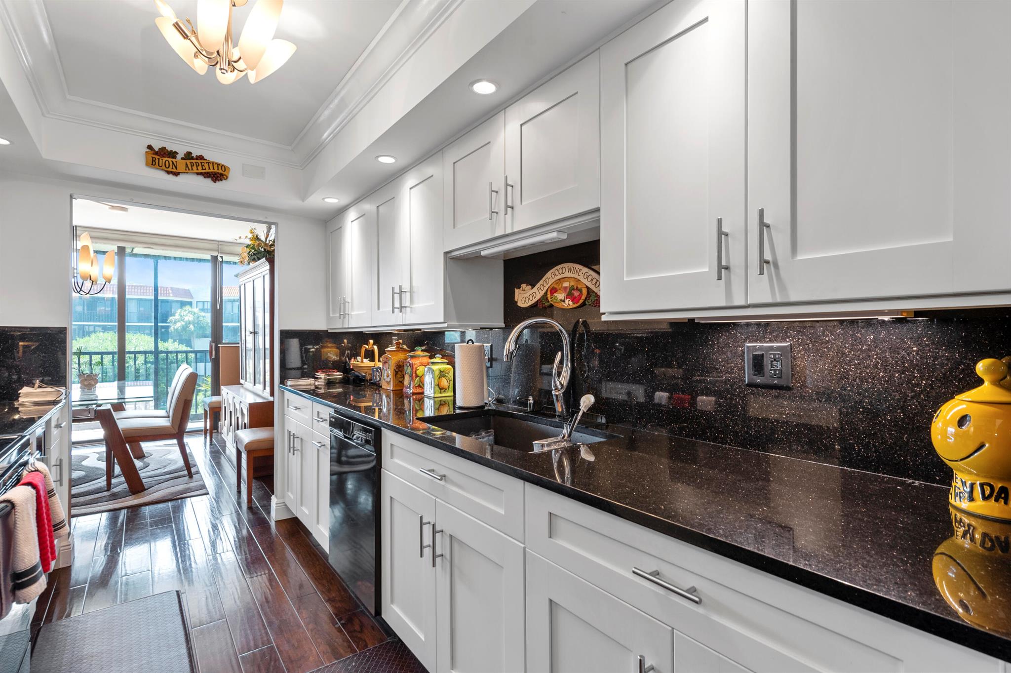 Porta Bella East And Port