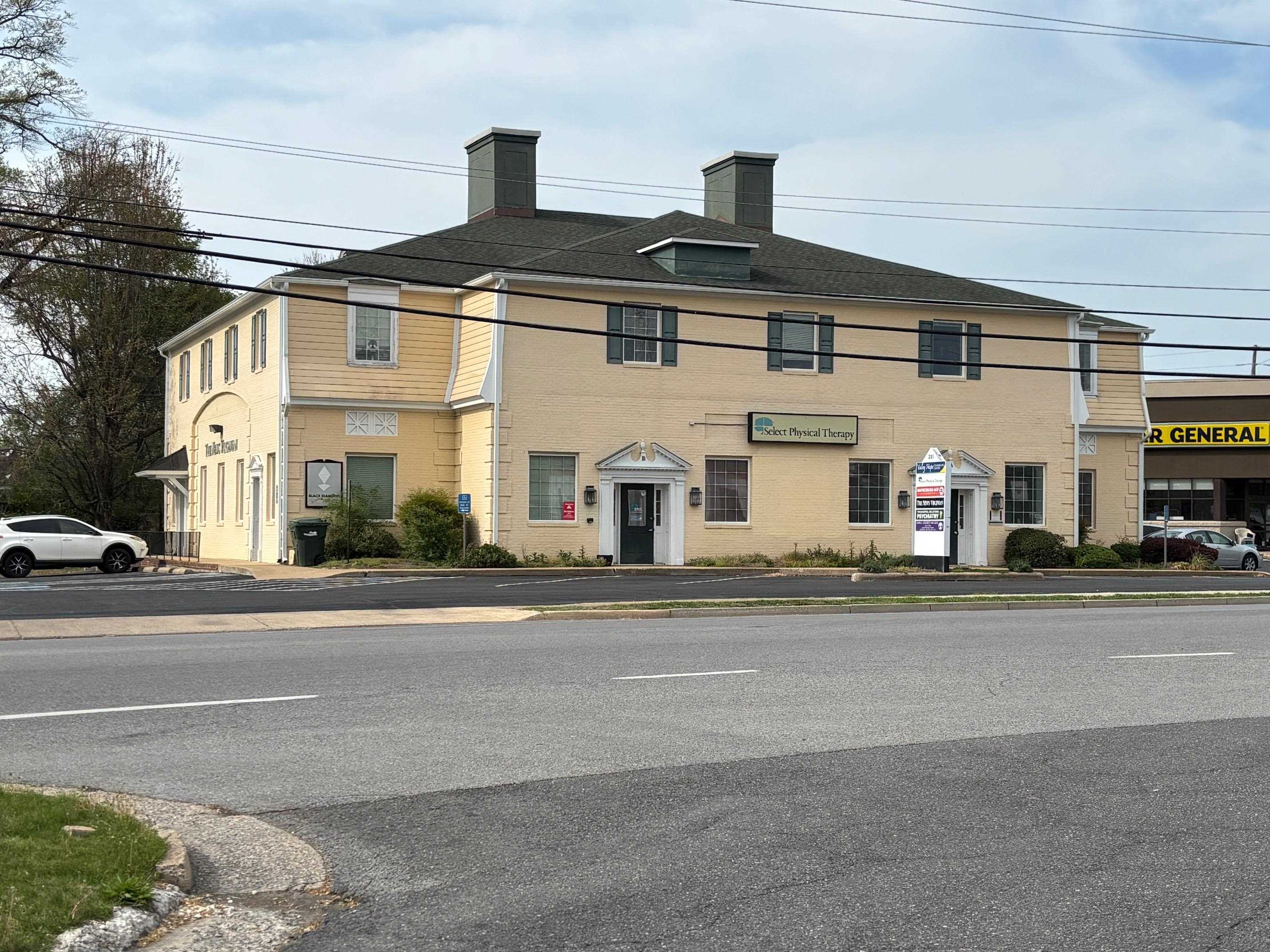 201 ROSSER AVE exterior