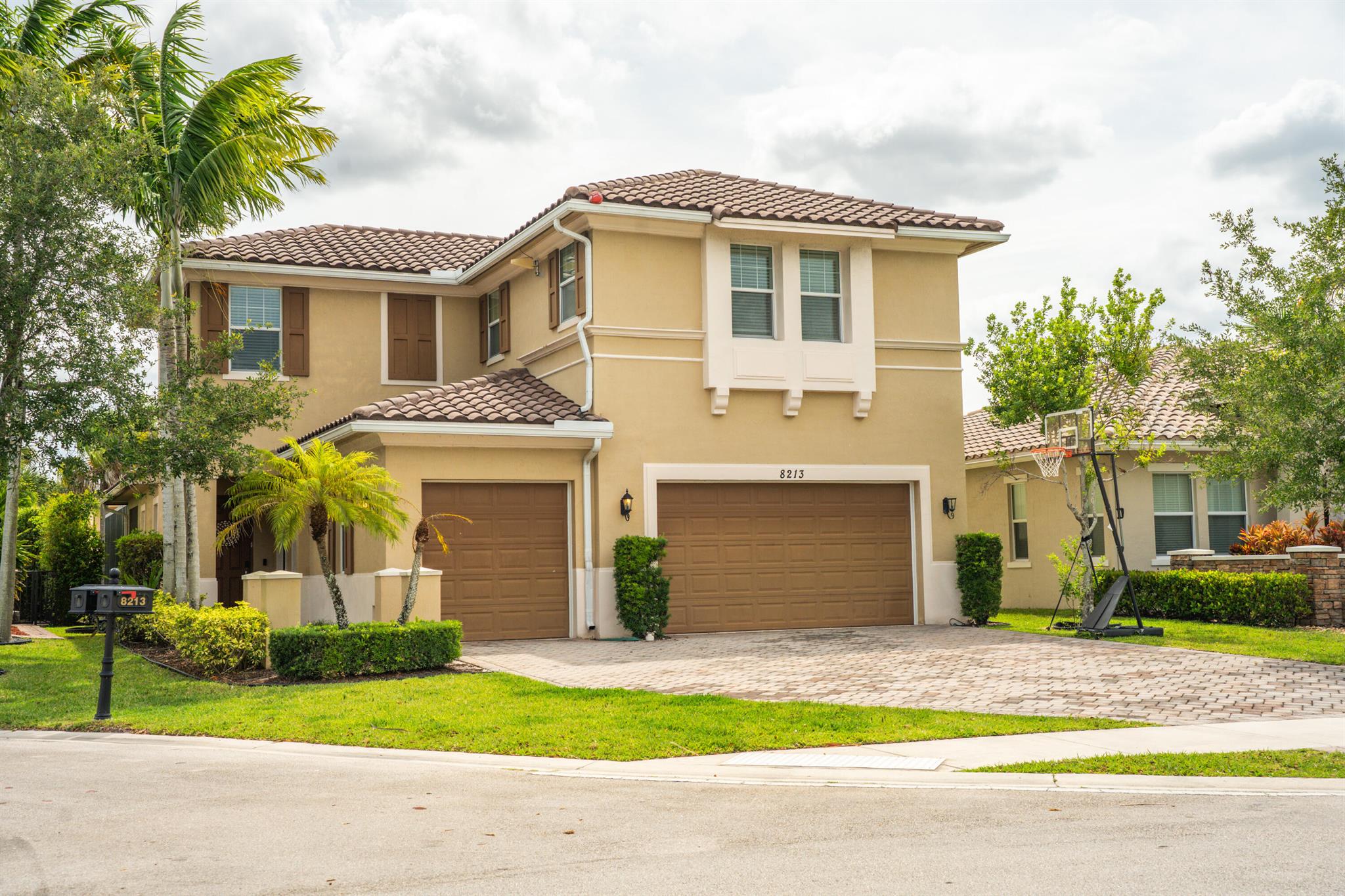 8213 Nw 121 Way Parkland FL 33076 | R11083572