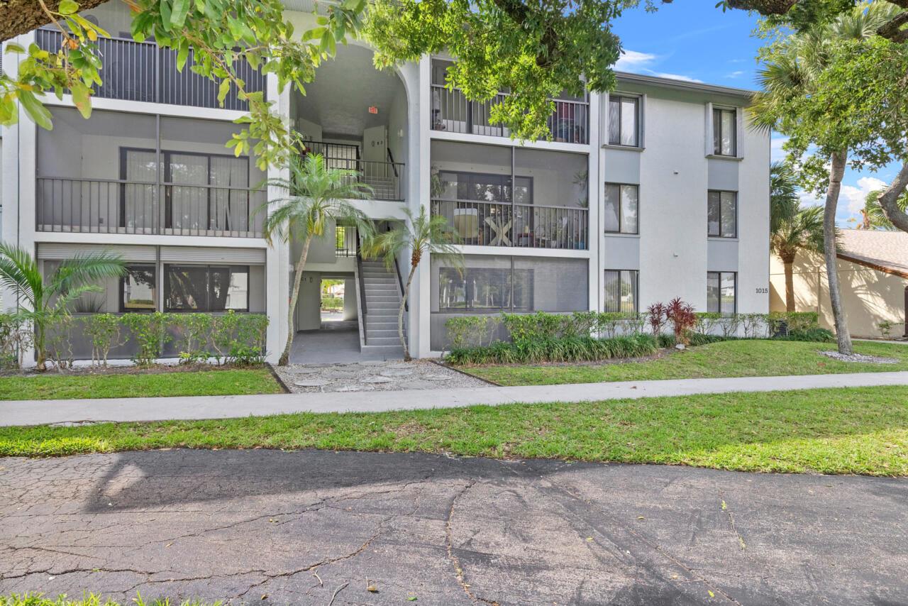 Palm Club Village I Condo