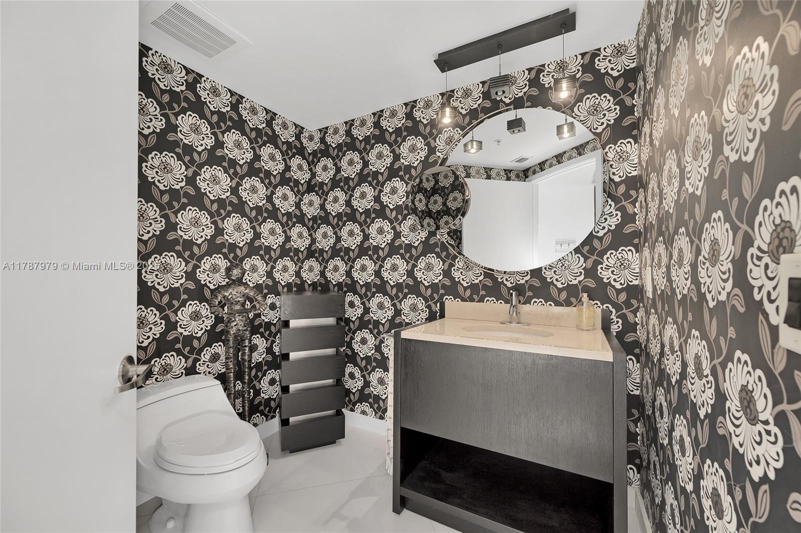 18201 Collins Ave #1002, Sunny Isles Beach FL 33160