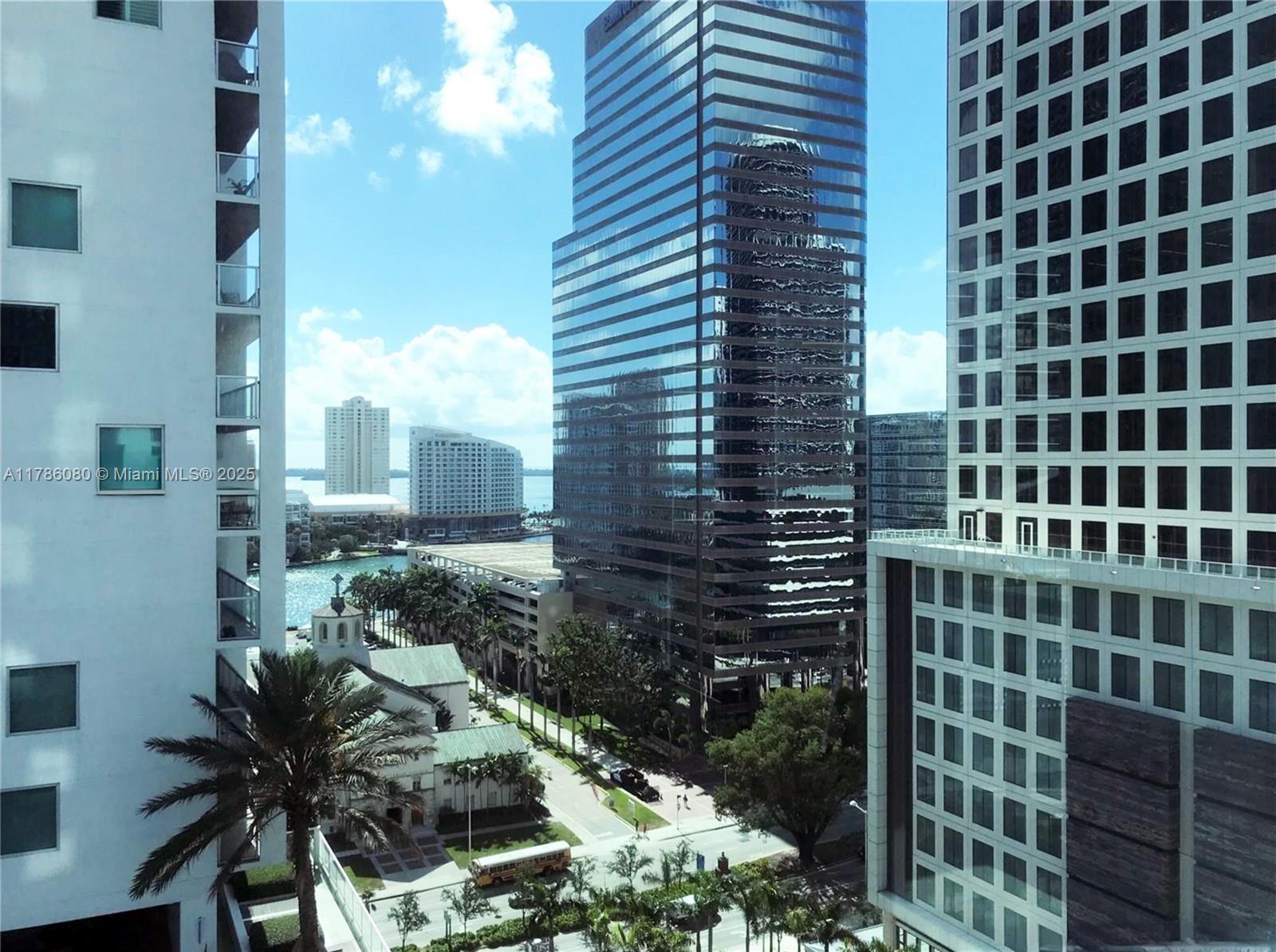 Apartamento à Venda em Miami, FL