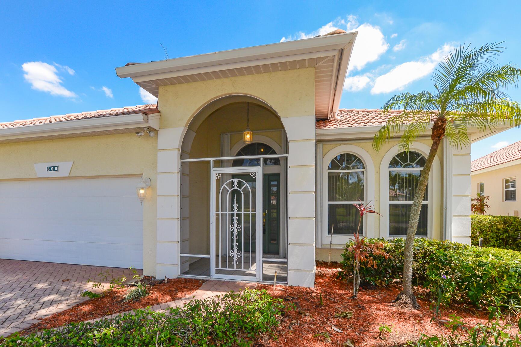 Homes for sale in Port St Lucie, FL | 600 Nw Lambrusco Dr, Port St Lucie, FL 34986 | MLS# R11083776