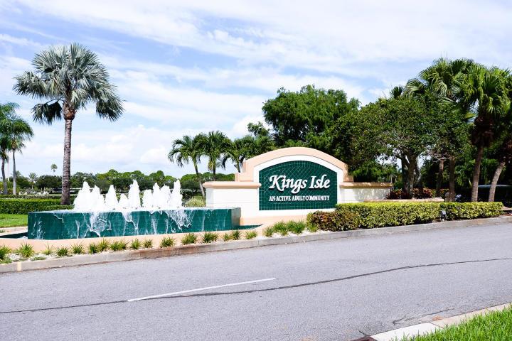 Homes for sale in Port St Lucie, FL | 600 Nw Lambrusco Dr, Port St Lucie, FL 34986 | MLS# R11083776