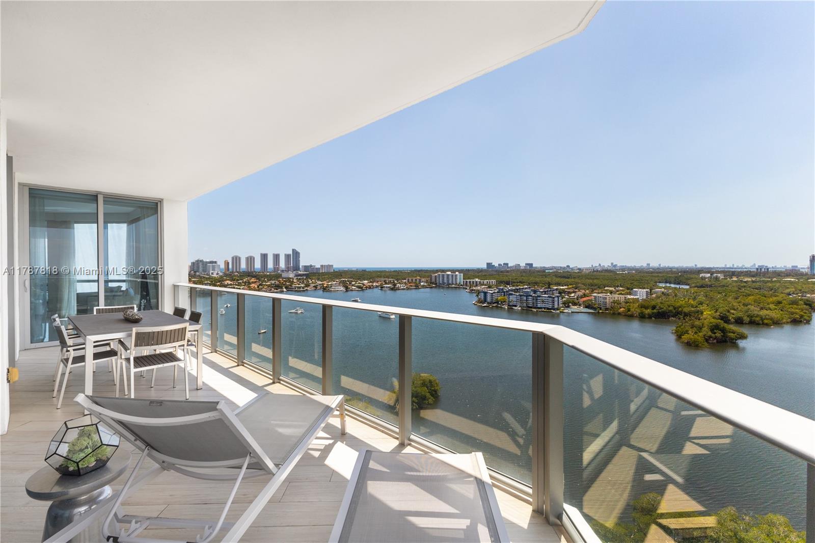 Condo for Sale in North Miami Beach, FL