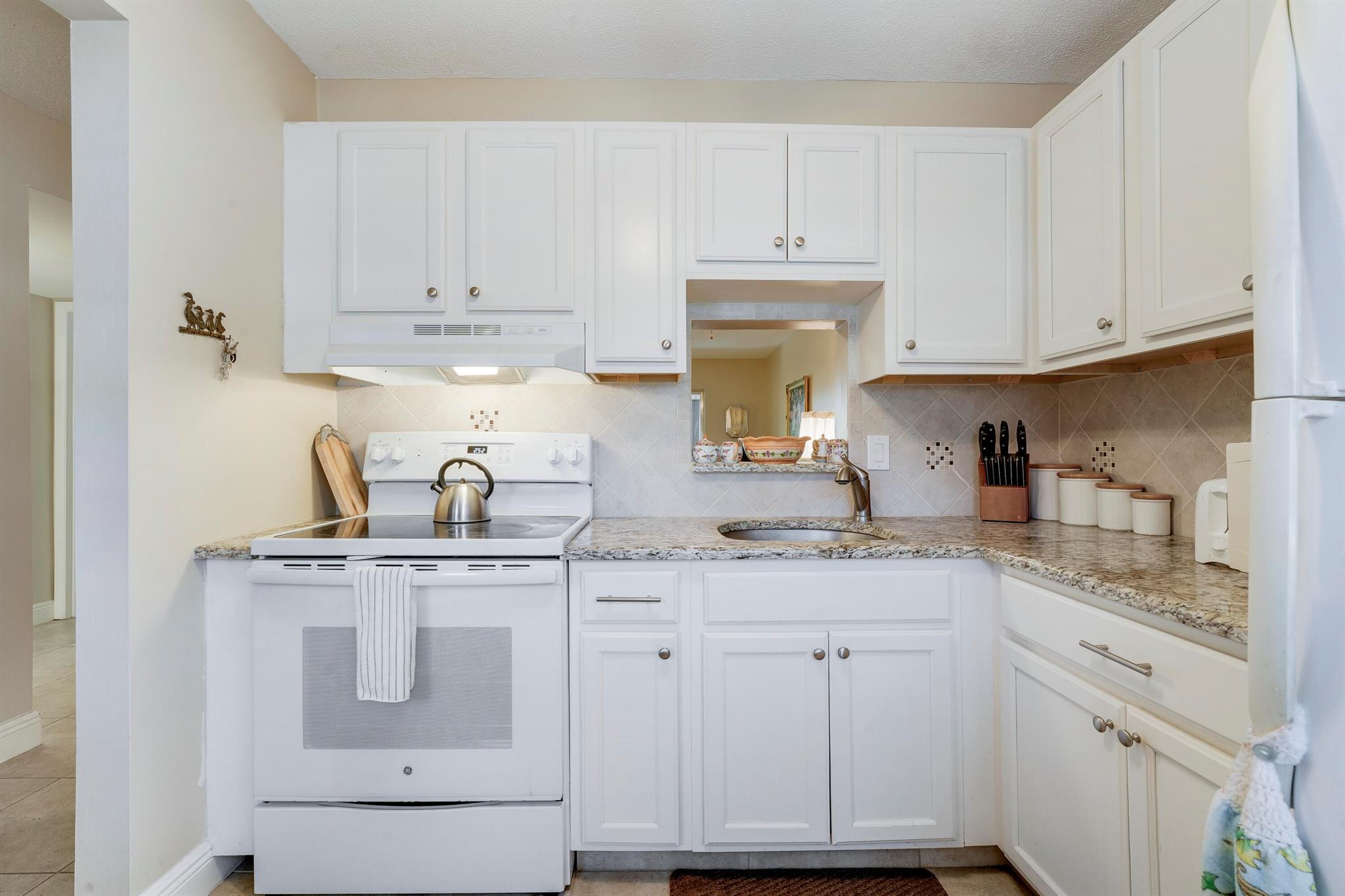 Homes for sale in Boynton Beach, FL | 2223 Ne 1St Court #105, Boynton Beach, FL 33435 | MLS# R11083935