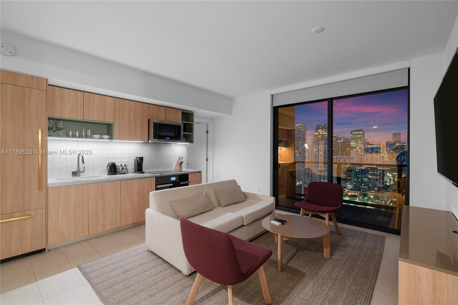 Condo for Sale in Miami, FL