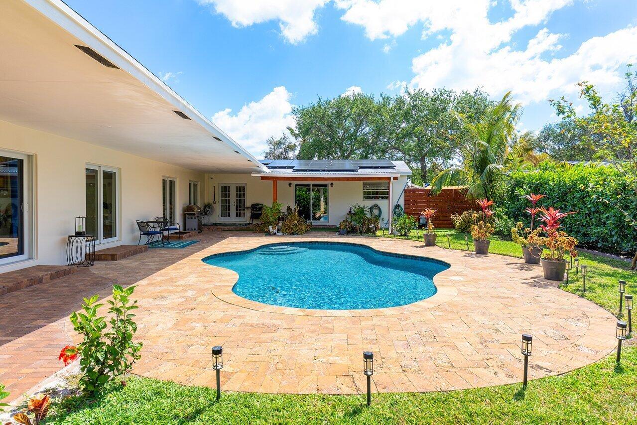 Homes for sale in Delray Beach, FL | 1650 Ne 3rd Avenue, Delray Beach, FL 33444 | MLS# R11084166