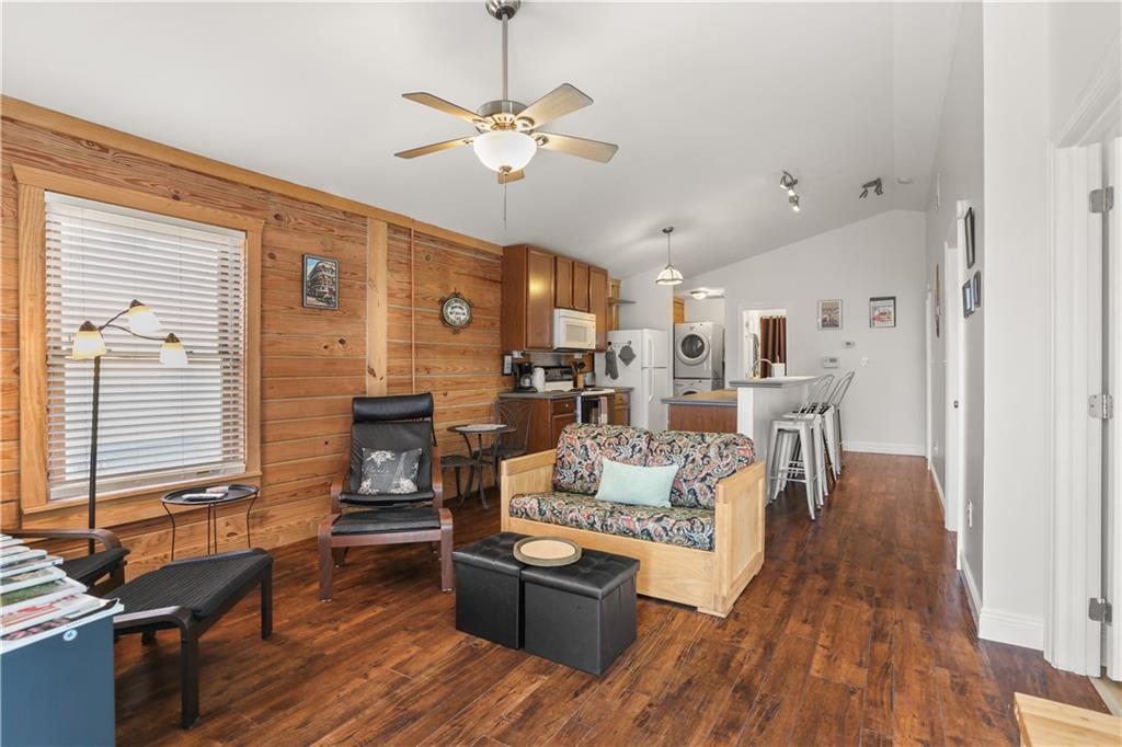 1520 N Derbigny Street