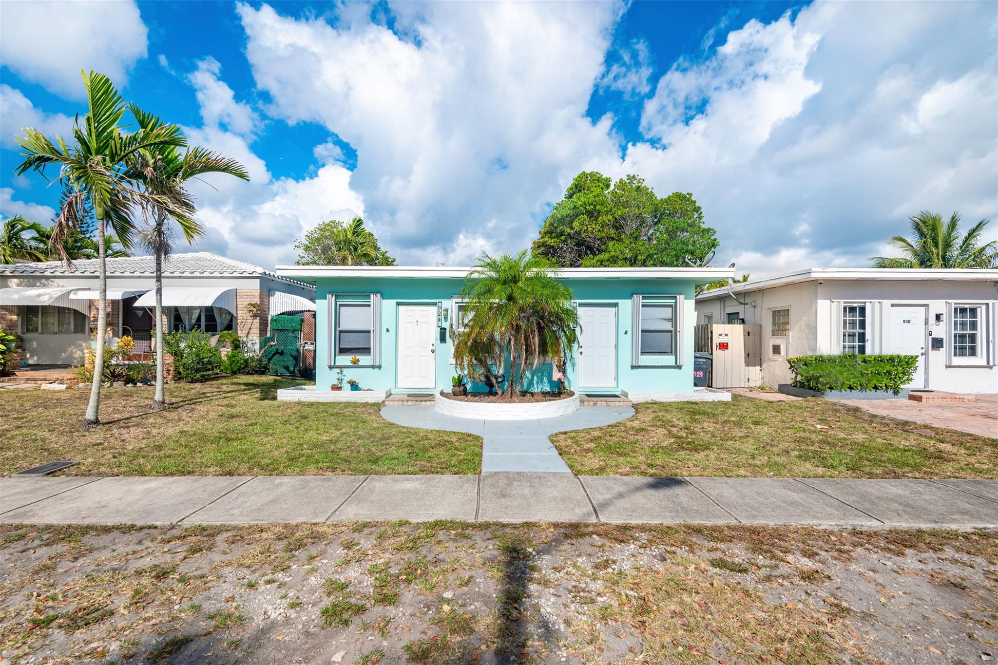 Homes for sale in Hollywood, FL | 924 926 N 16th Ave, Hollywood, FL 33020 | MLS# F10499924