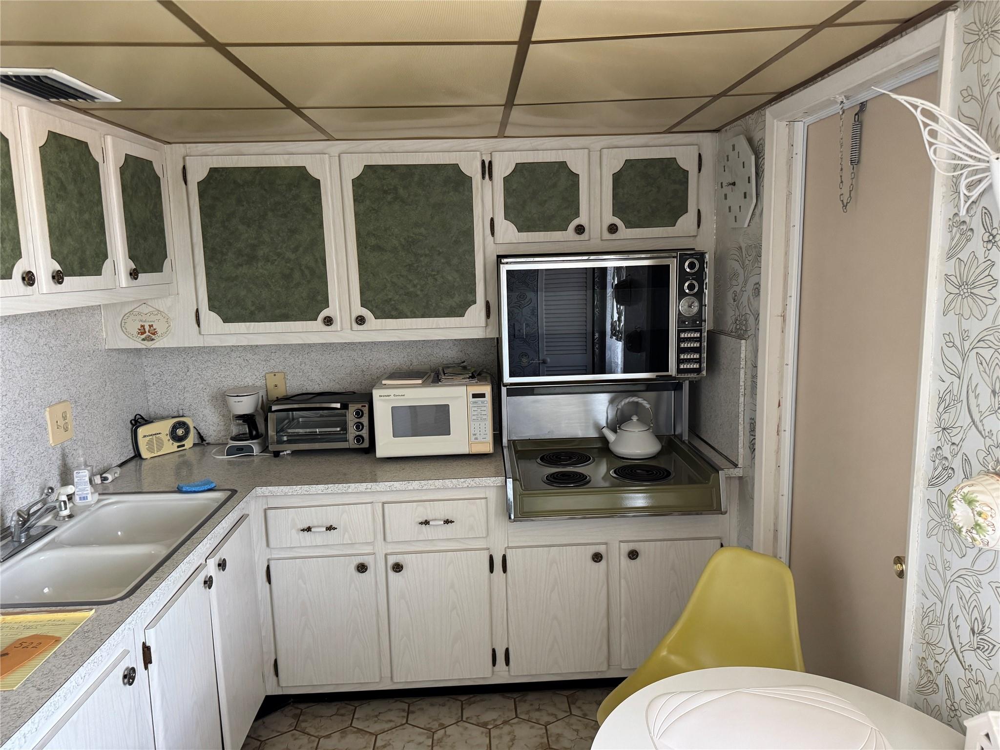 Homes for sale in Hallandale Beach, FL | 200 Ne 14Th Ave #522, Hallandale Beach, FL 33009 | MLS# F10500064