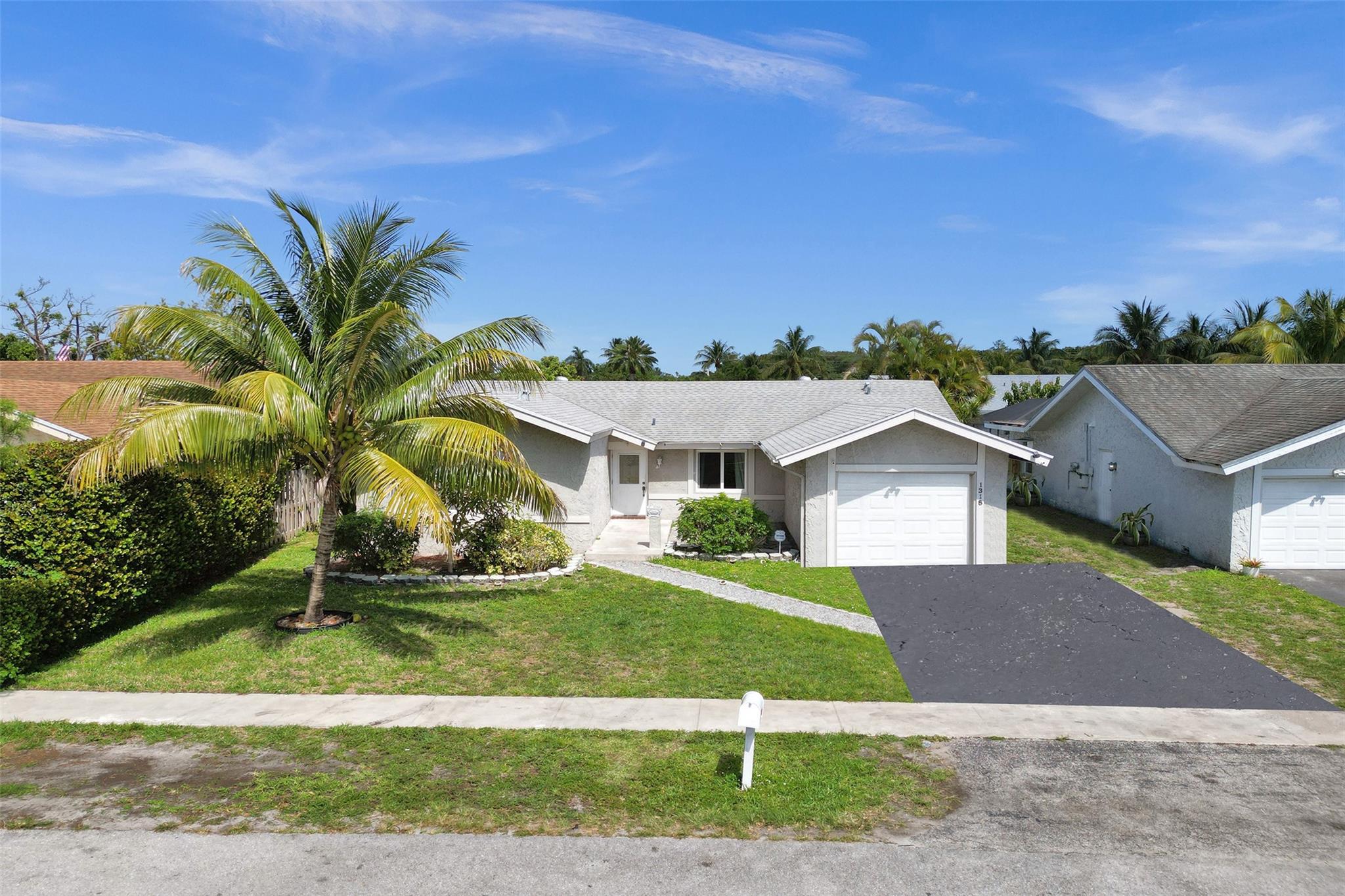 1318 Sw 82nd Ter North Lauderdale FL 33068 | F10500077