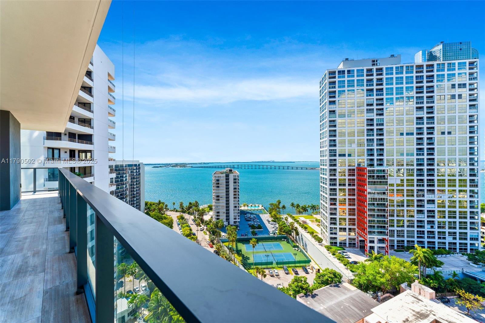 Condo for Sale in Miami, FL