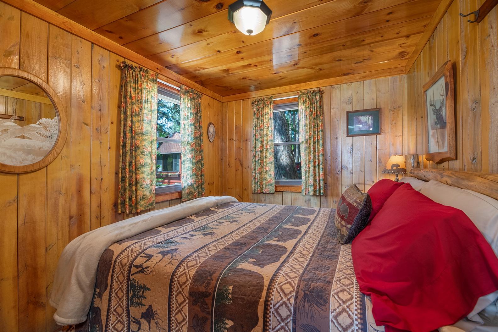 Big Arbor Vitae Property 10597 Pine Arbor Dr Photo 10