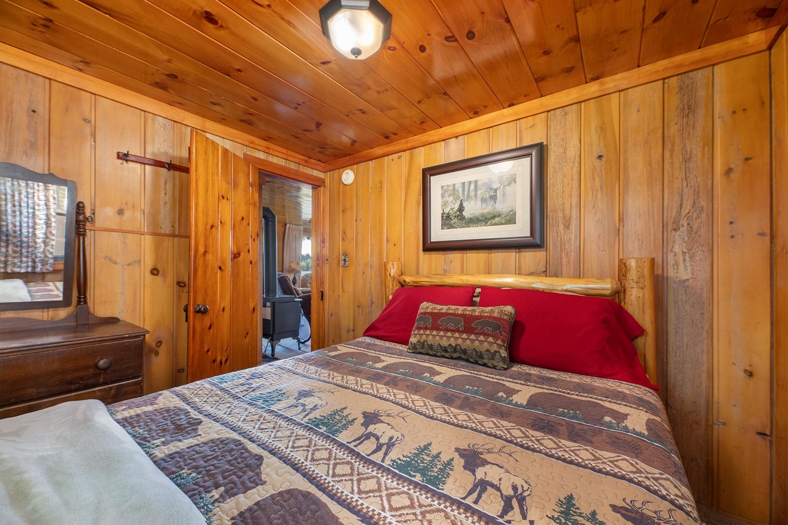 Big Arbor Vitae Property 10597 Pine Arbor Dr Photo 14