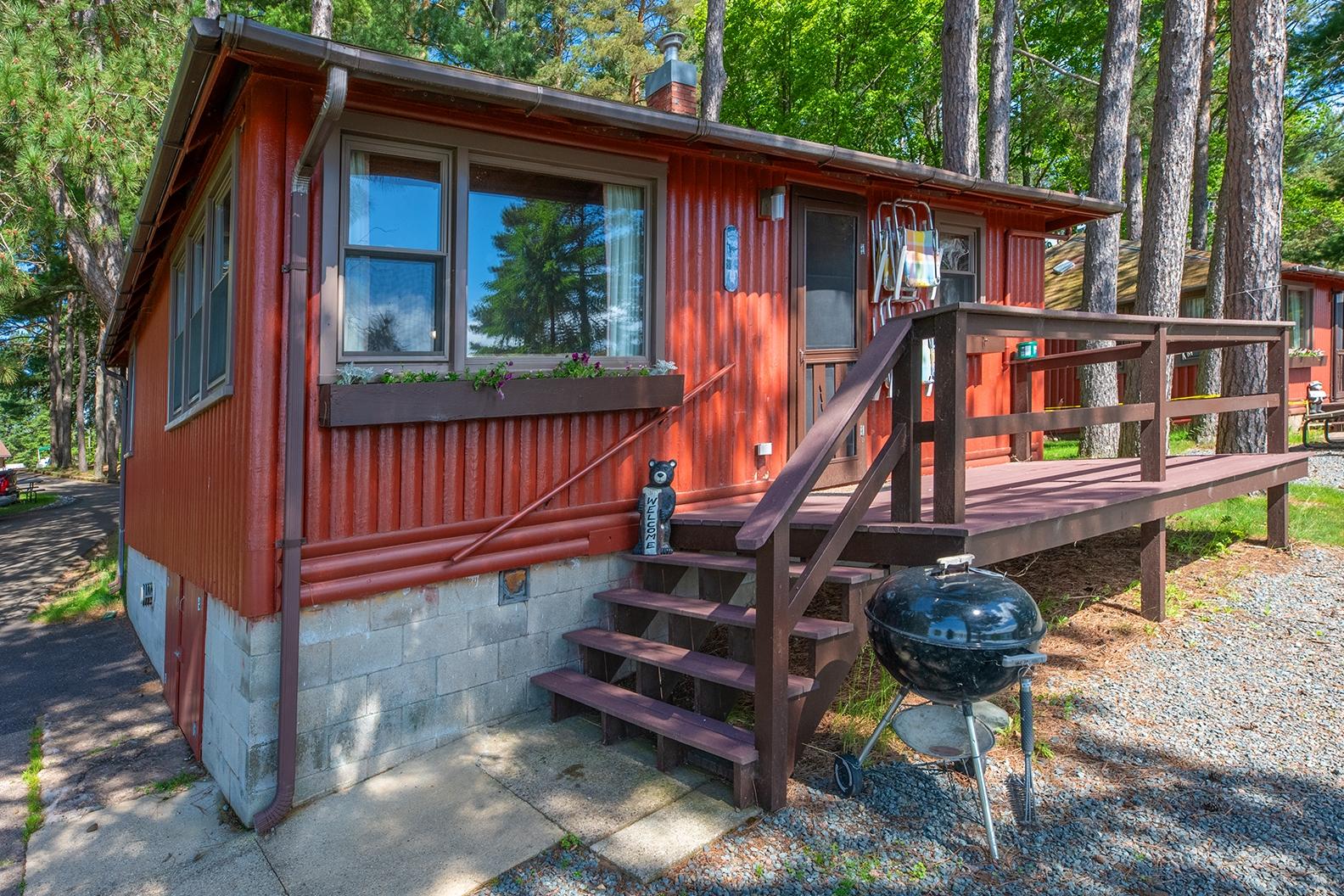 Big Arbor Vitae Property 10597 Pine Arbor Dr Photo 3