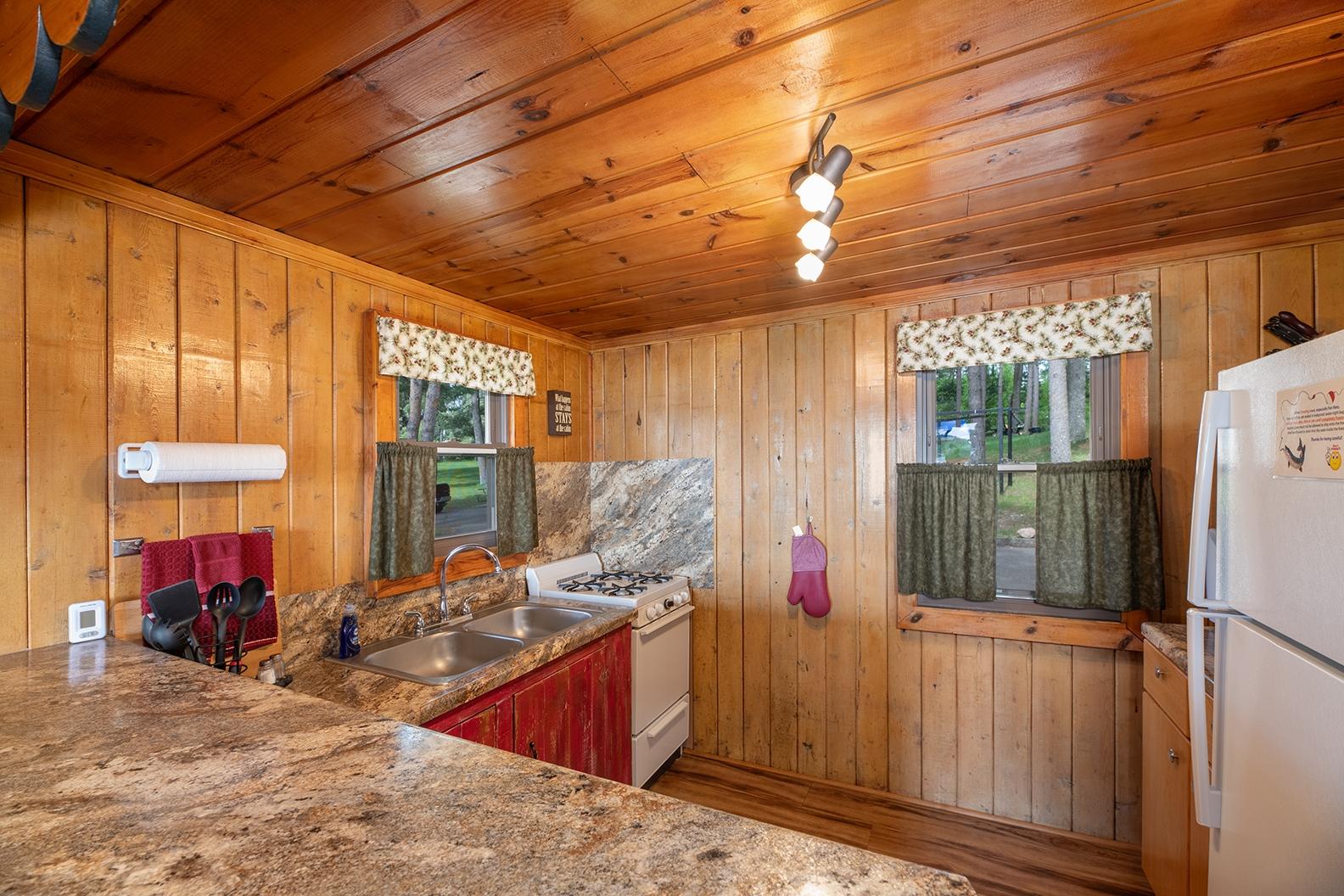 Big Arbor Vitae Property 10595 Pine Arbor Dr Photo 8