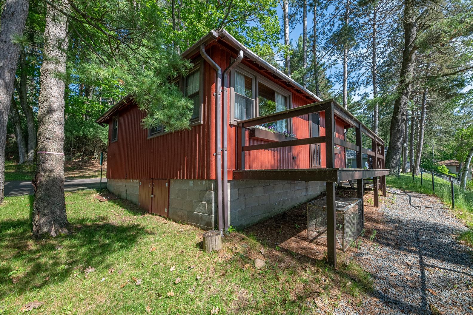 Big Arbor Vitae Property 10591 Pine Arbor Dr Photo 3