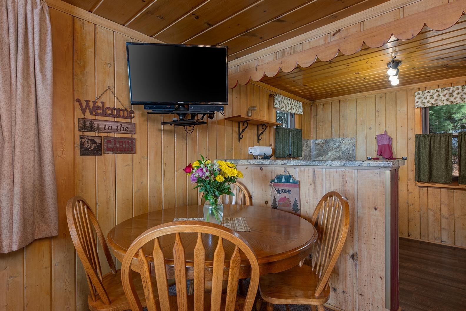 Big Arbor Vitae Property 10591 Pine Arbor Dr Photo 7