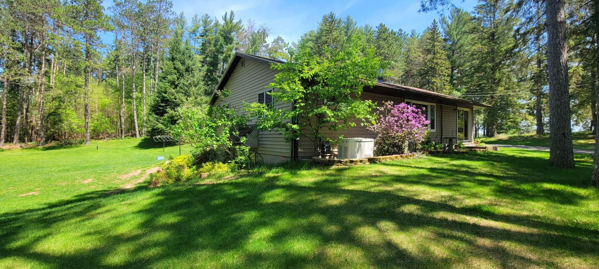 Big Arbor Vitae Property 10610 Pine Arbor Dr Photo 3