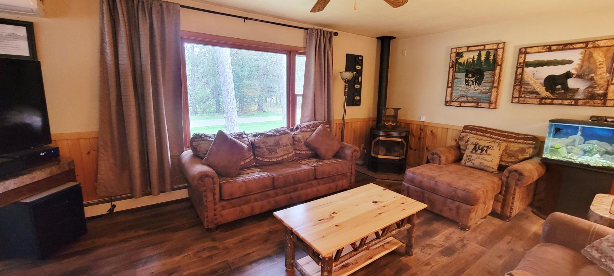 Big Arbor Vitae Property 10610 Pine Arbor Dr Photo 7