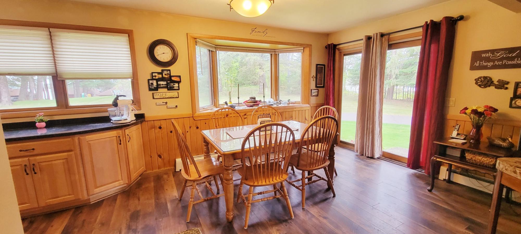 Big Arbor Vitae Property 10610 Pine Arbor Dr Photo 9