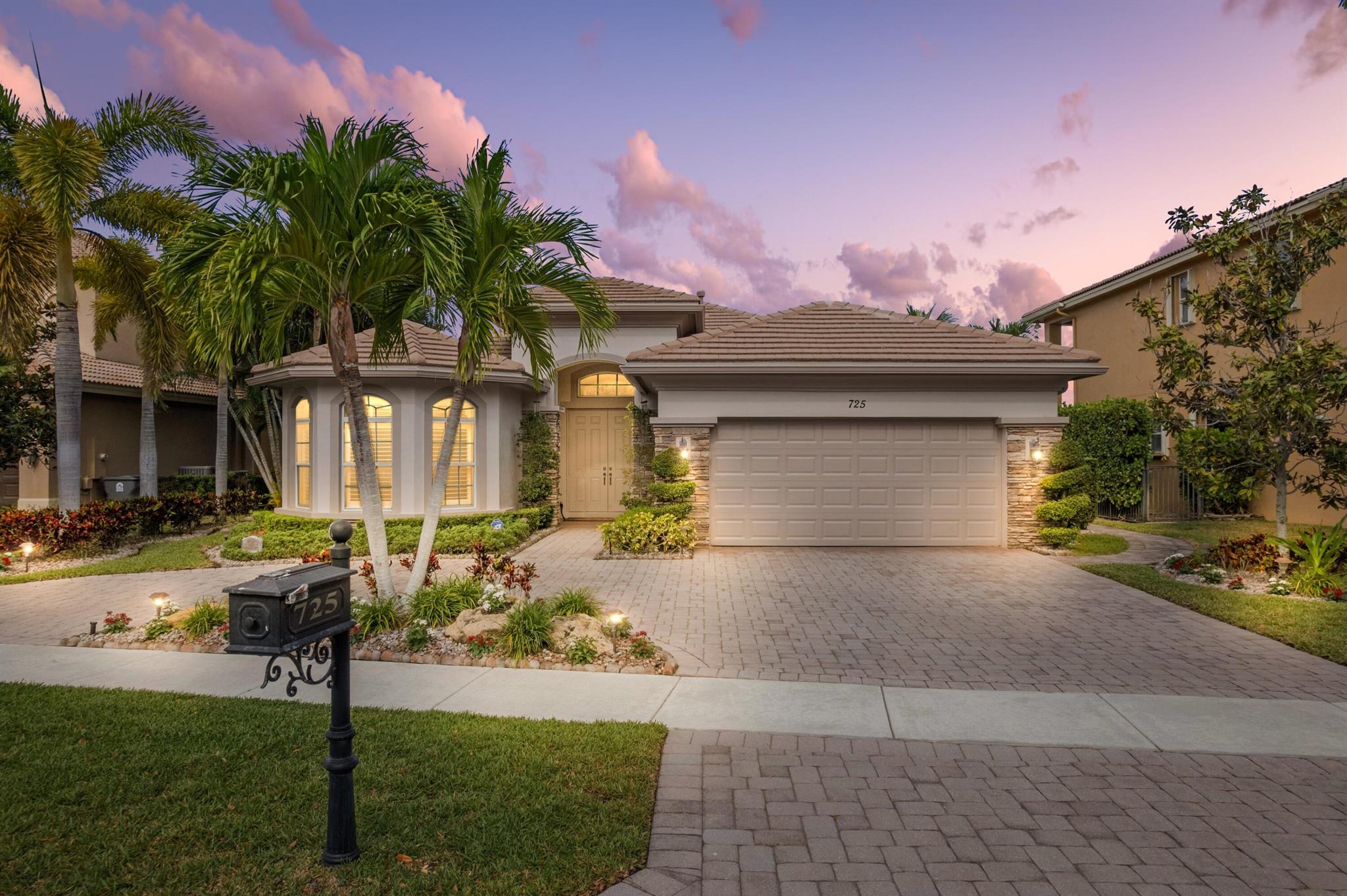 725 Edgebrook Lane West Palm Beach FL 33411 | R11084692