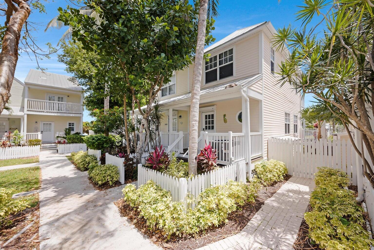 Homes for sale in Duck Key, FL | 7041 Harbor Village Dr, Duck Key, FL 33050 | MLS# R11084801