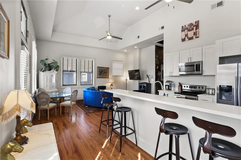 837-839 Jackson Avenue