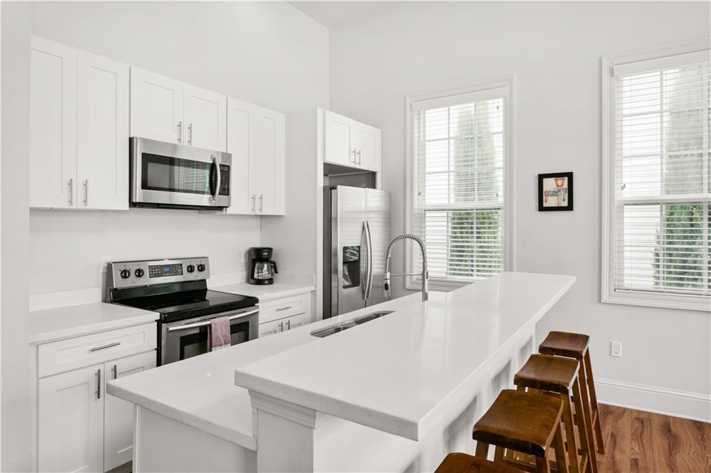 837-839 Jackson Avenue