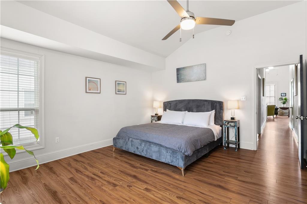 837-839 Jackson Avenue