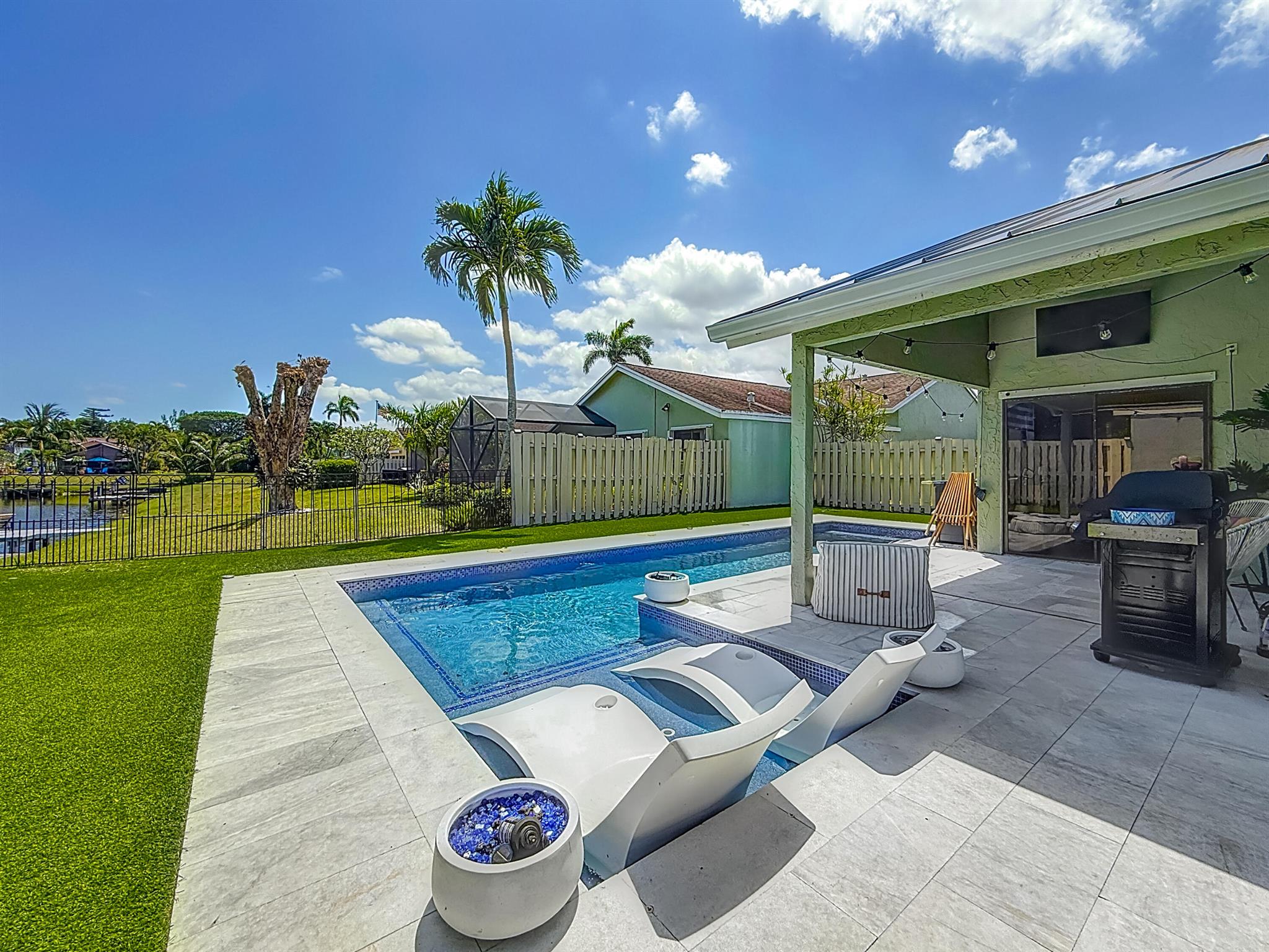 1215 Nw 19th Terrace Delray Beach FL 33445 | R11084876