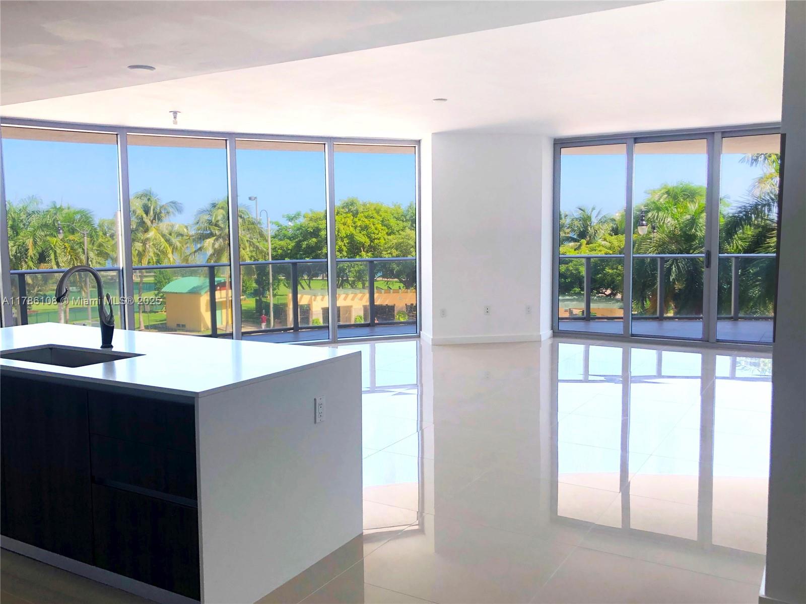 Condo for Sale in Miami, FL
