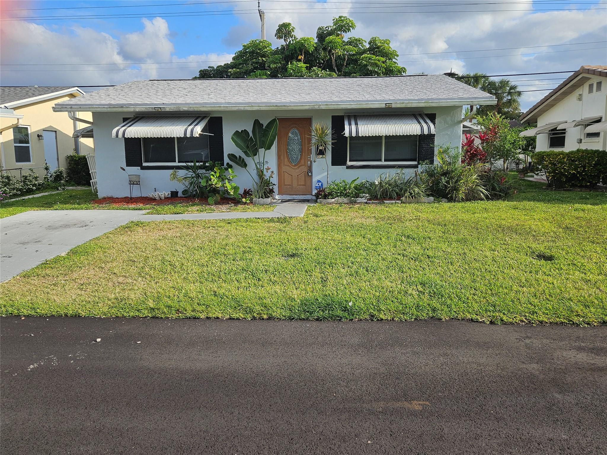 7110 Nw 57th Ct Tamarac FL 33321 | F10499829