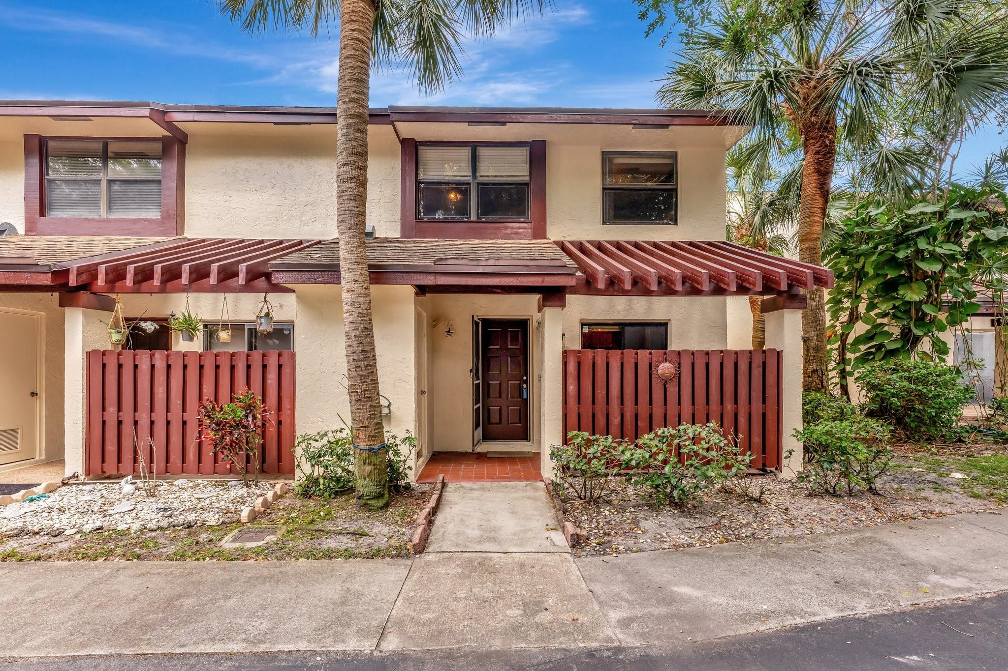 Homes for sale in Coconut Creek, FL | 3725 Carambola Cir #2824, Coconut Creek, FL 33066 | MLS# F10500312