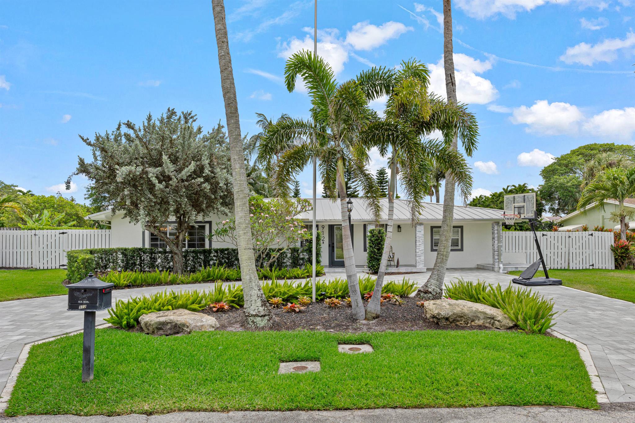 Homes for sale in Delray Beach, FL | 912 Roberts Road, Delray Beach, FL 33483 | MLS# R11085093