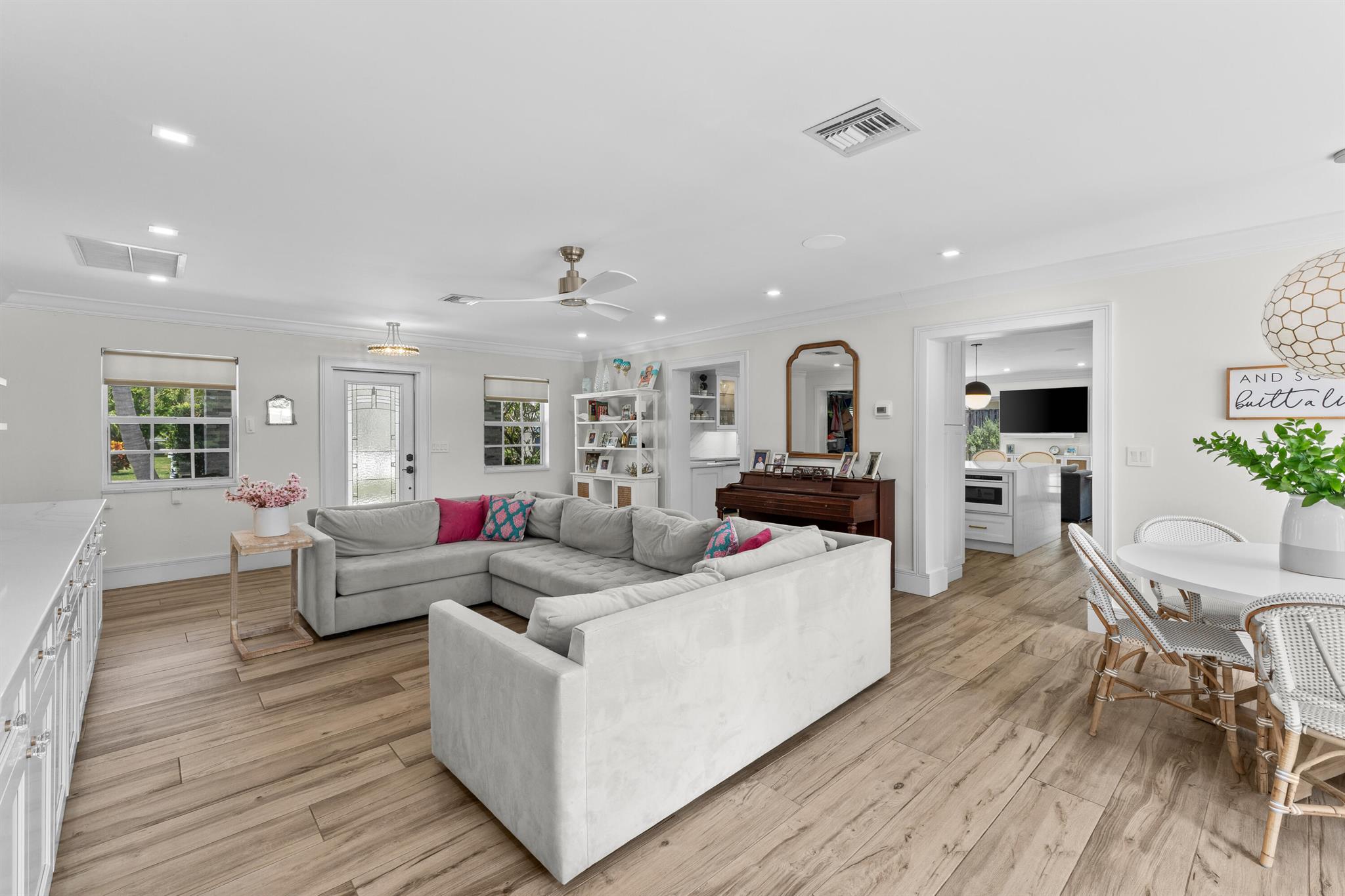 Homes for sale in Delray Beach, FL | 912 Roberts Road, Delray Beach, FL 33483 | MLS# R11085093