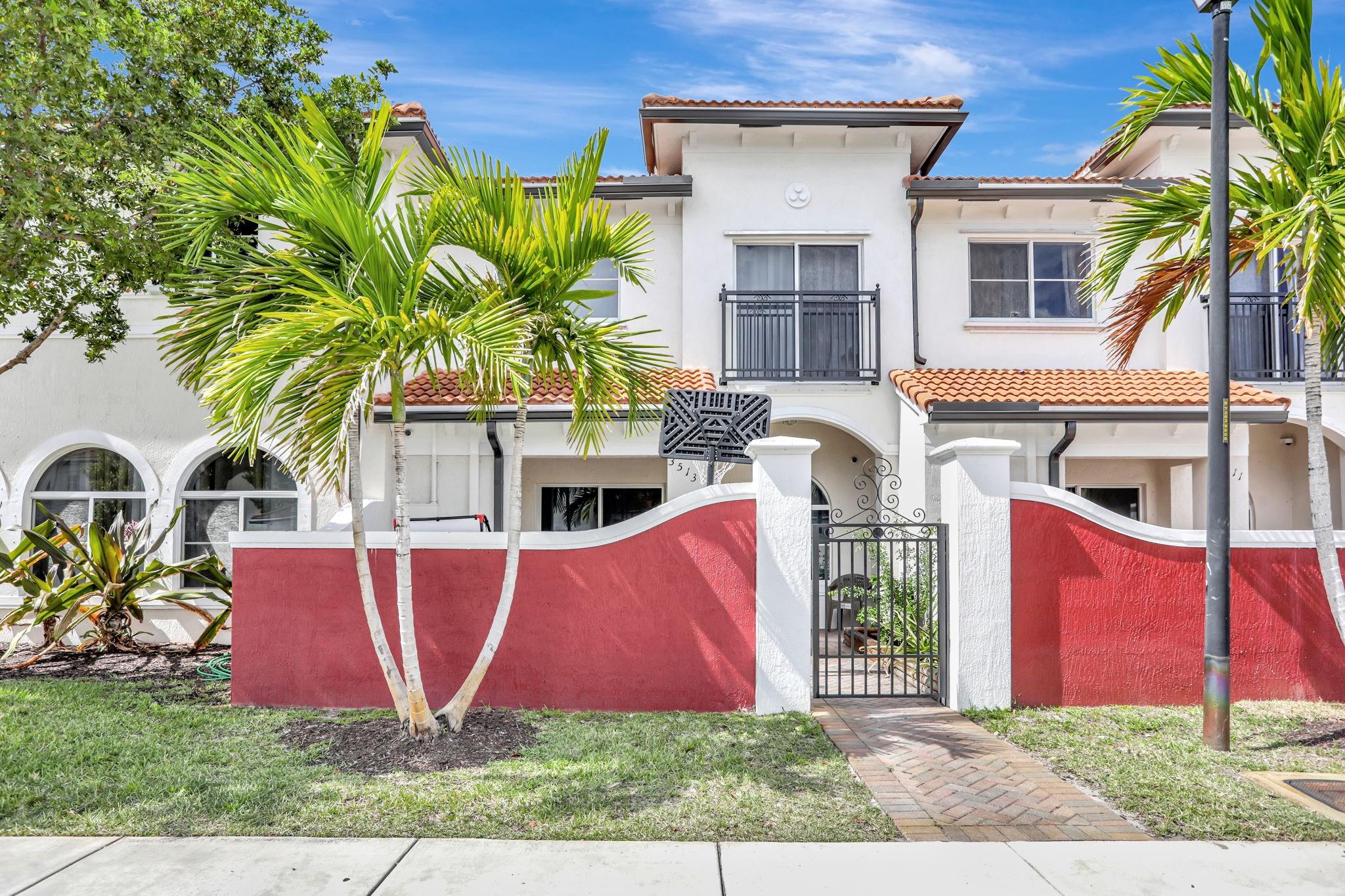 Homes for sale in Lauderdale Lakes, FL | 3513 Nw 29th Ct, Lauderdale Lakes, FL 33311 | MLS# F10499392