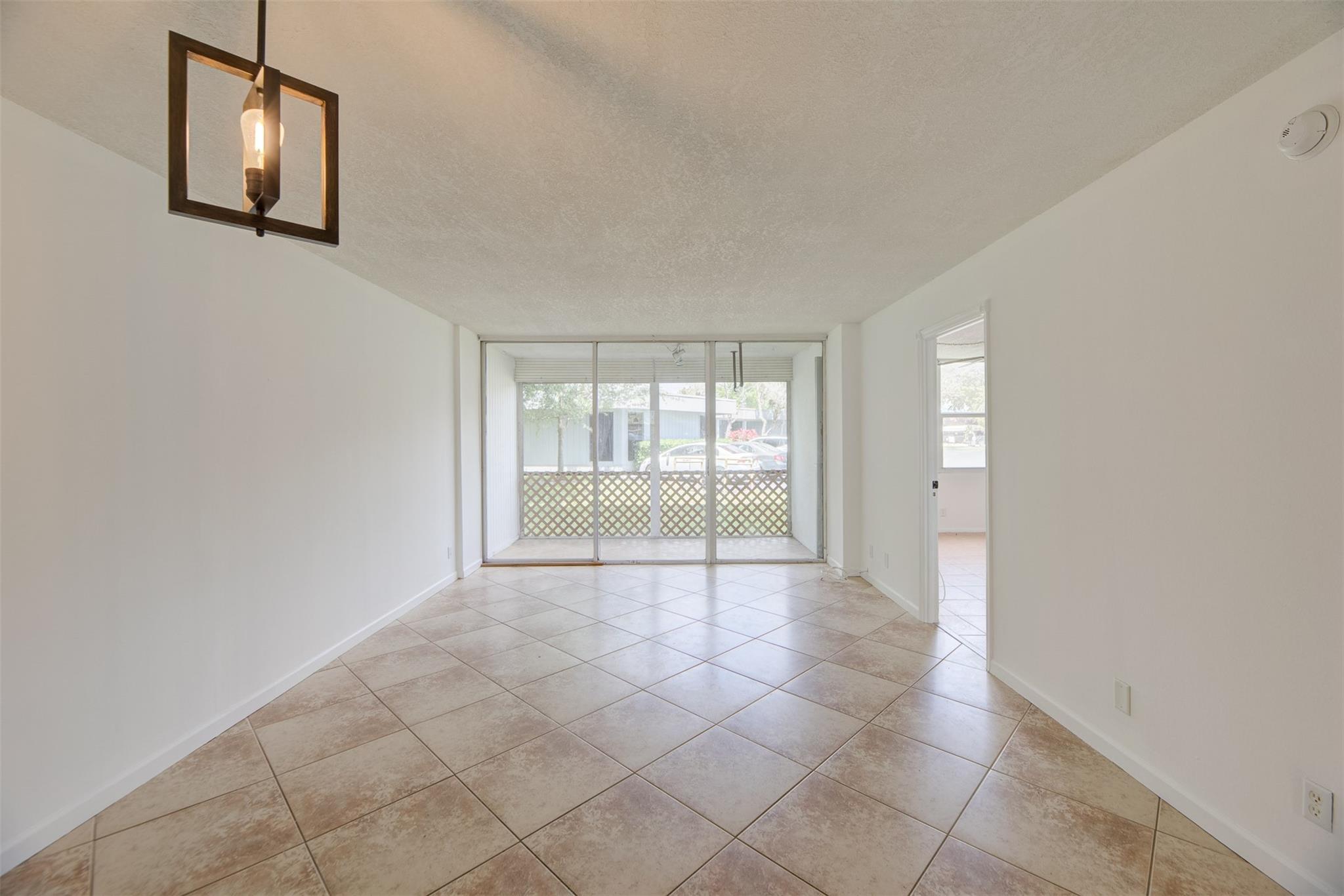 Homes for sale in Oakland Park, FL | 113 Royal Park #1H, Oakland Park, FL 33309 | MLS# F10500248