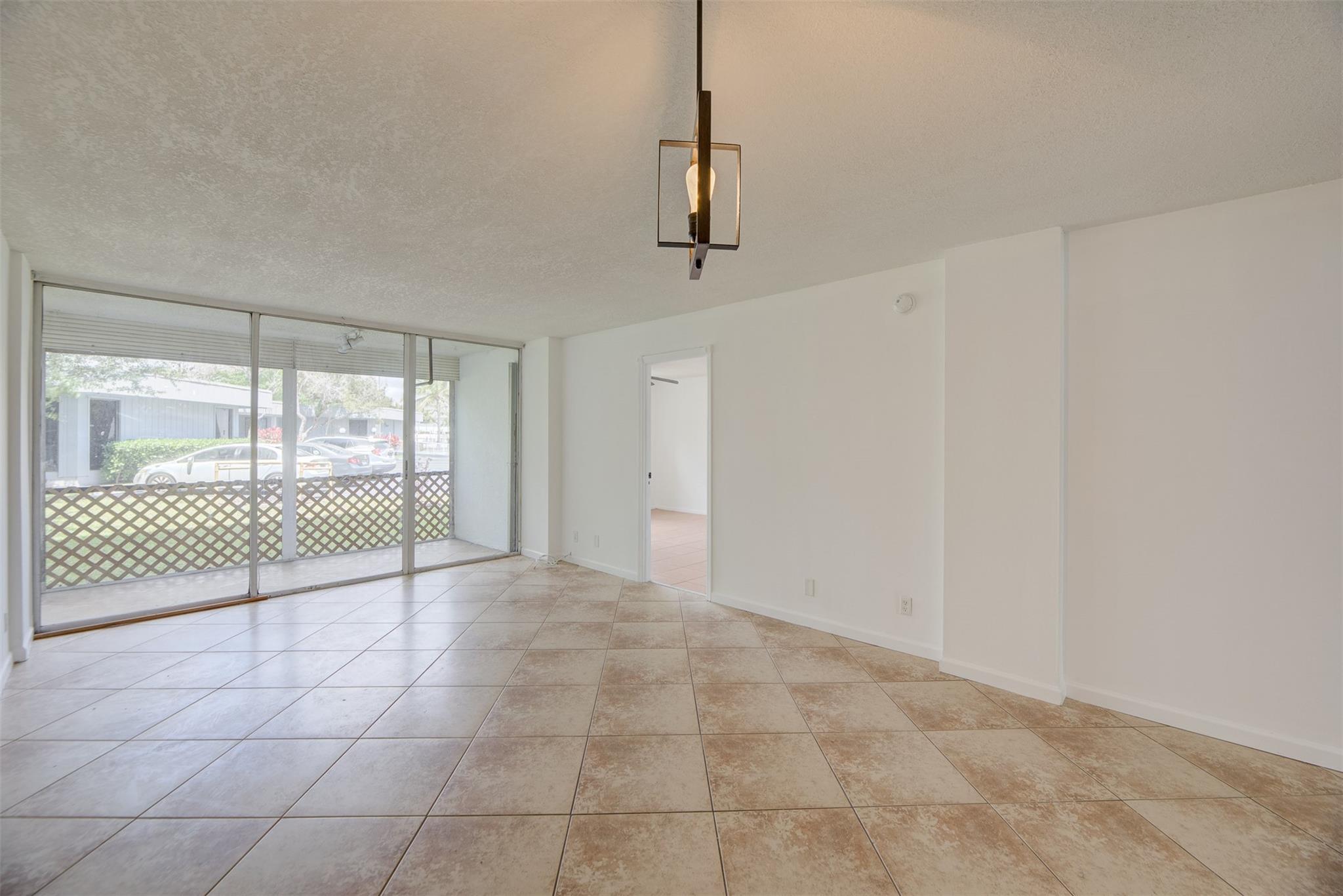 Homes for sale in Oakland Park, FL | 113 Royal Park #1H, Oakland Park, FL 33309 | MLS# F10500248