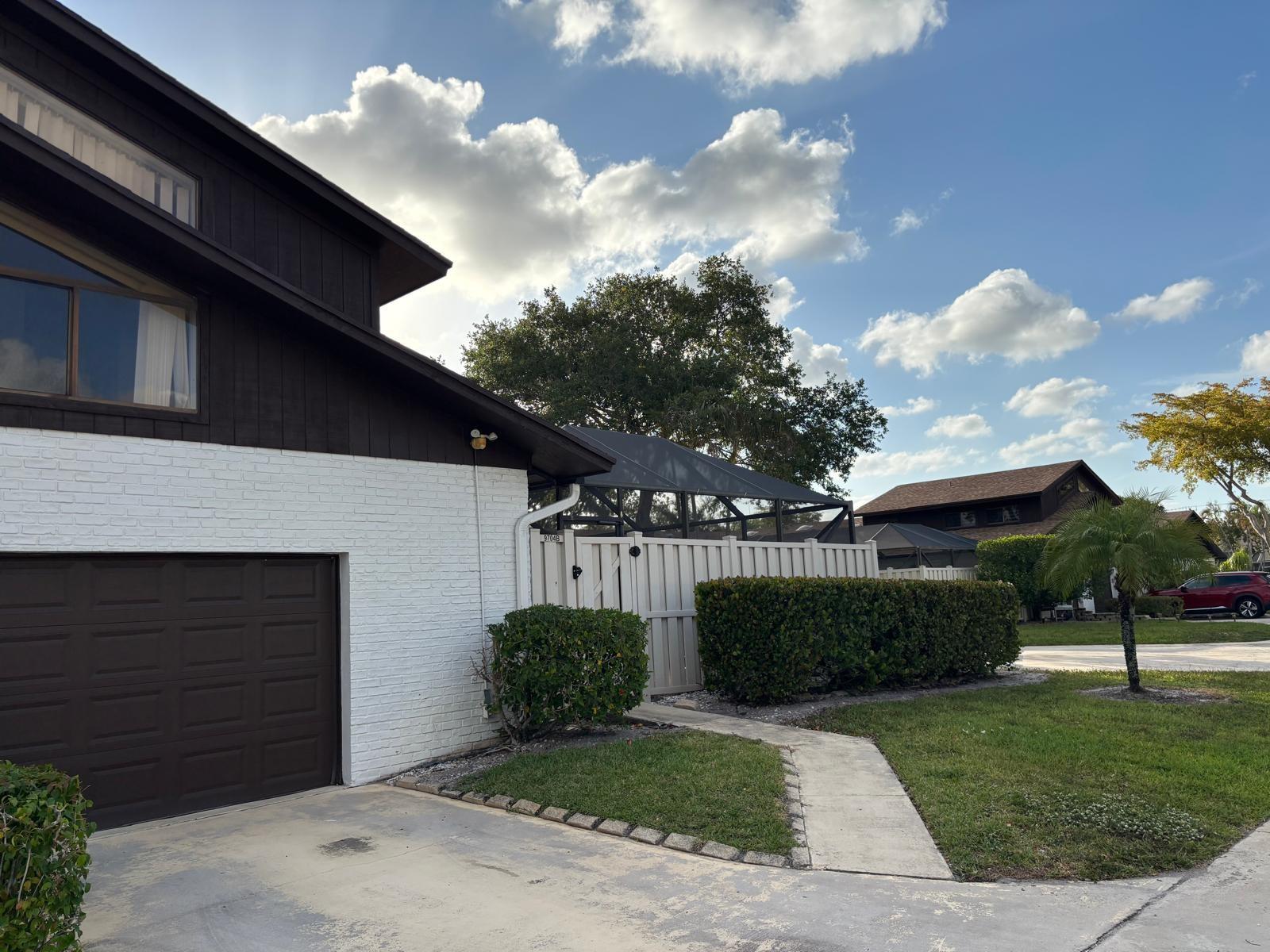 Homes for sale in Boca Raton, FL | 9704 N Boca Gardens Circle #B, Boca Raton, FL 33496 | MLS# F10500176