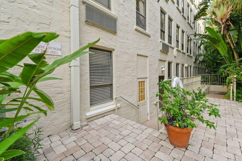 Palm Beach Hotel Condo