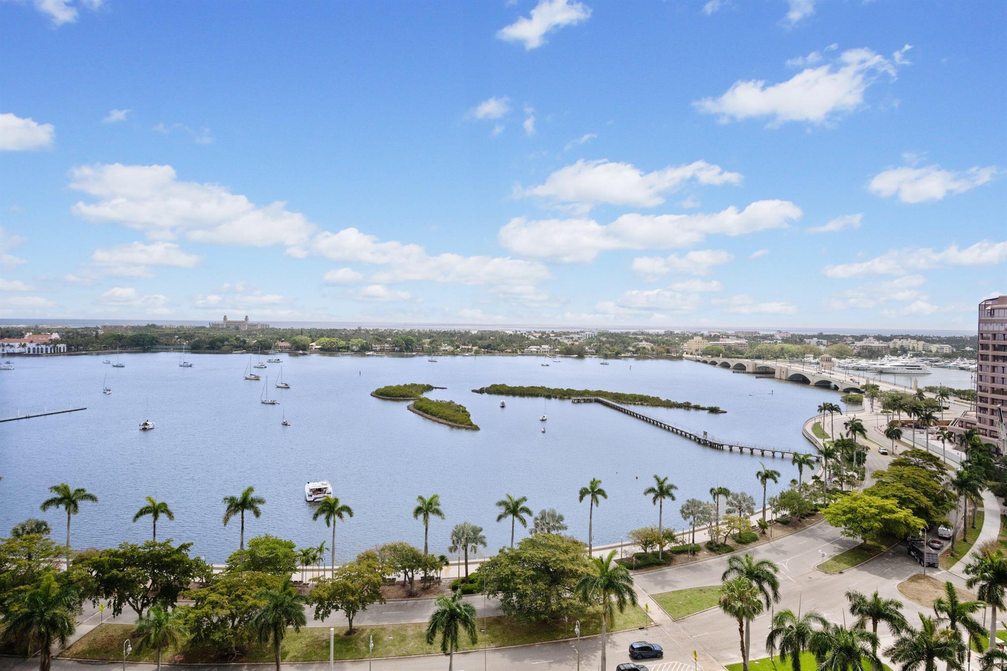 Plaza Of The Palm Beaches