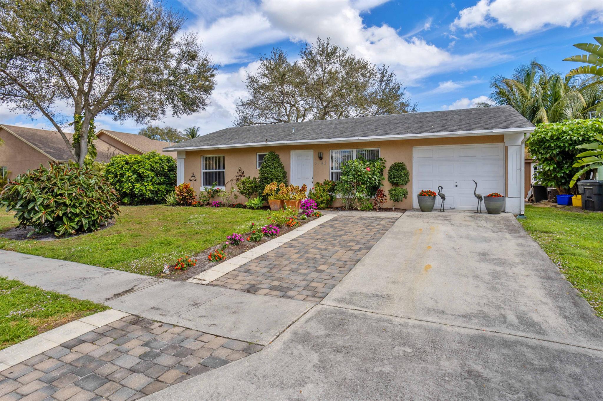 5182 Blueberry Hill Avenue Se, Lake Worth, FL 33463, 2 Bedrooms , 2 Bathrooms ,Single Family Residence,Sold,R11085411, Horizon Palm Realty Group