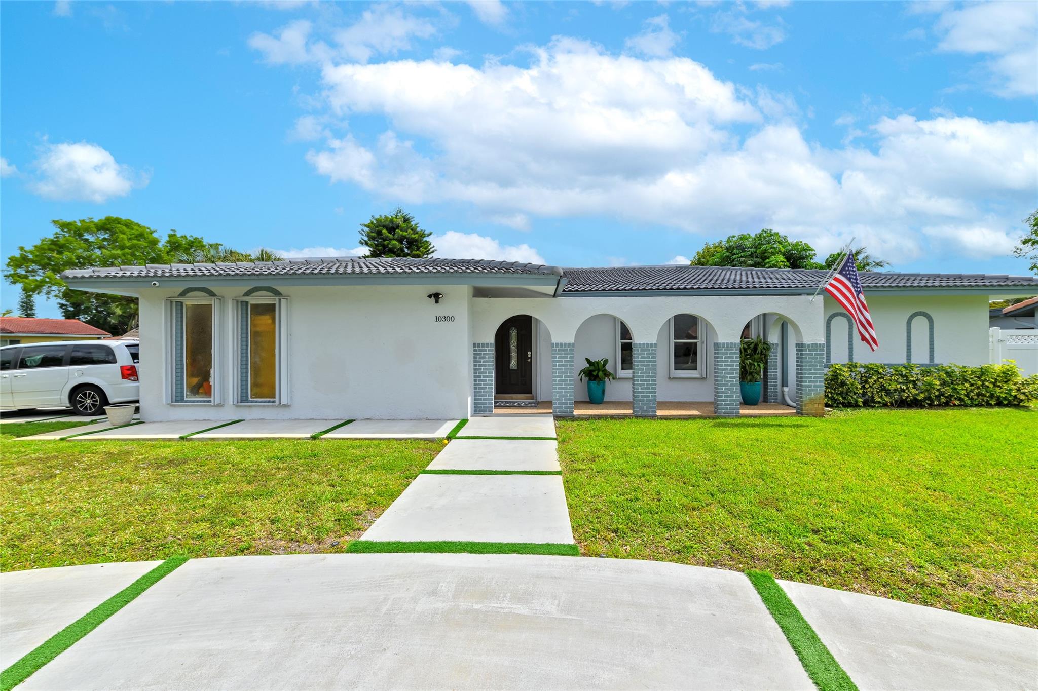 10300 44th St Coral Springs FL 33065 | F10500550